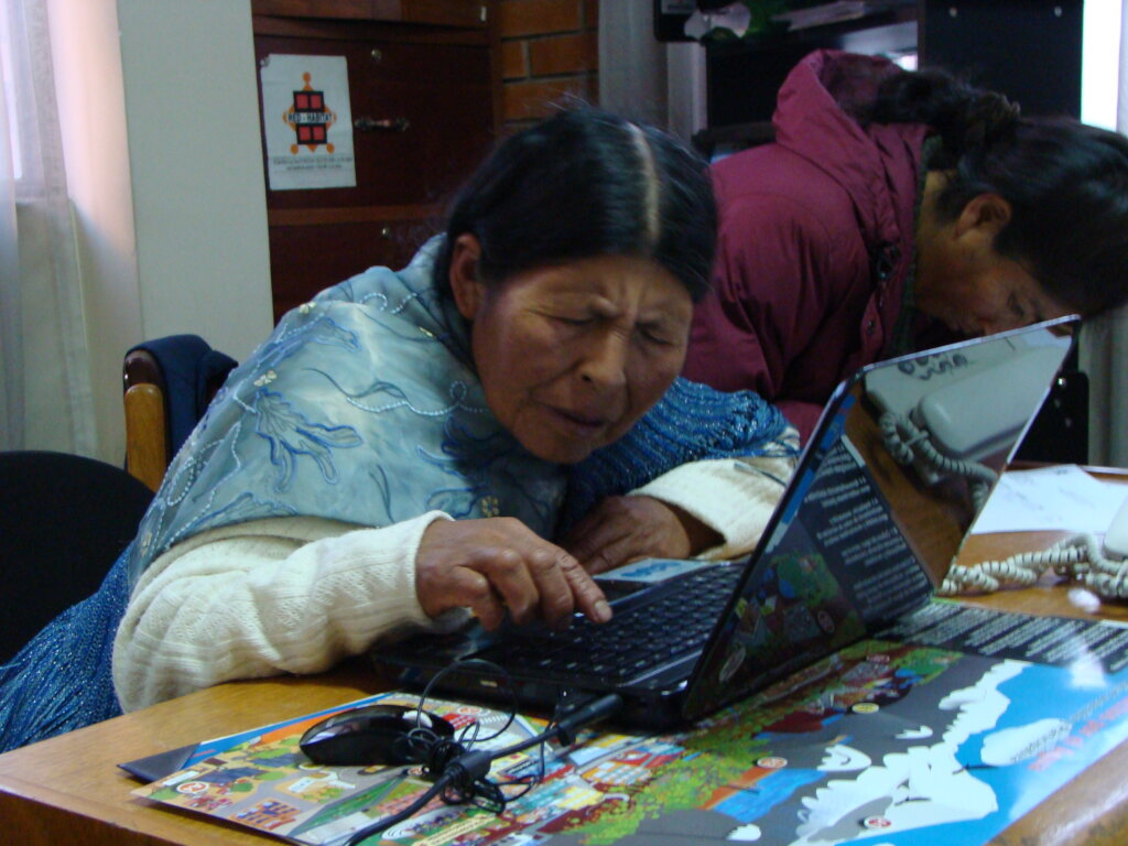Women Connected in Safe Communities in La Paz