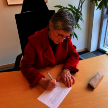 German MP Britta Haelmann writes a letter