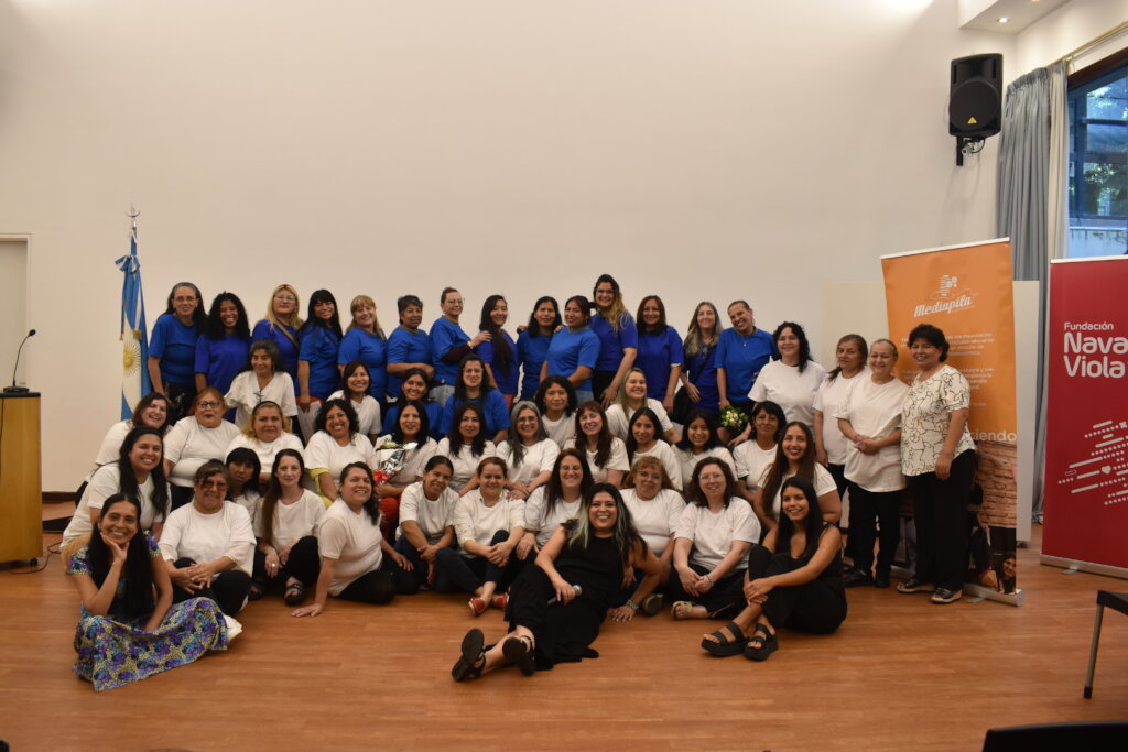 Empower low-income Argentine women's employment.