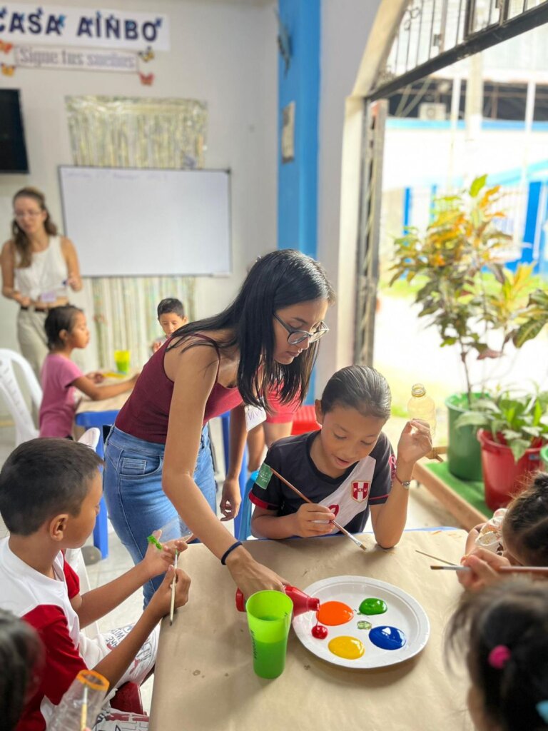 Support children education in Peruvian Amazon