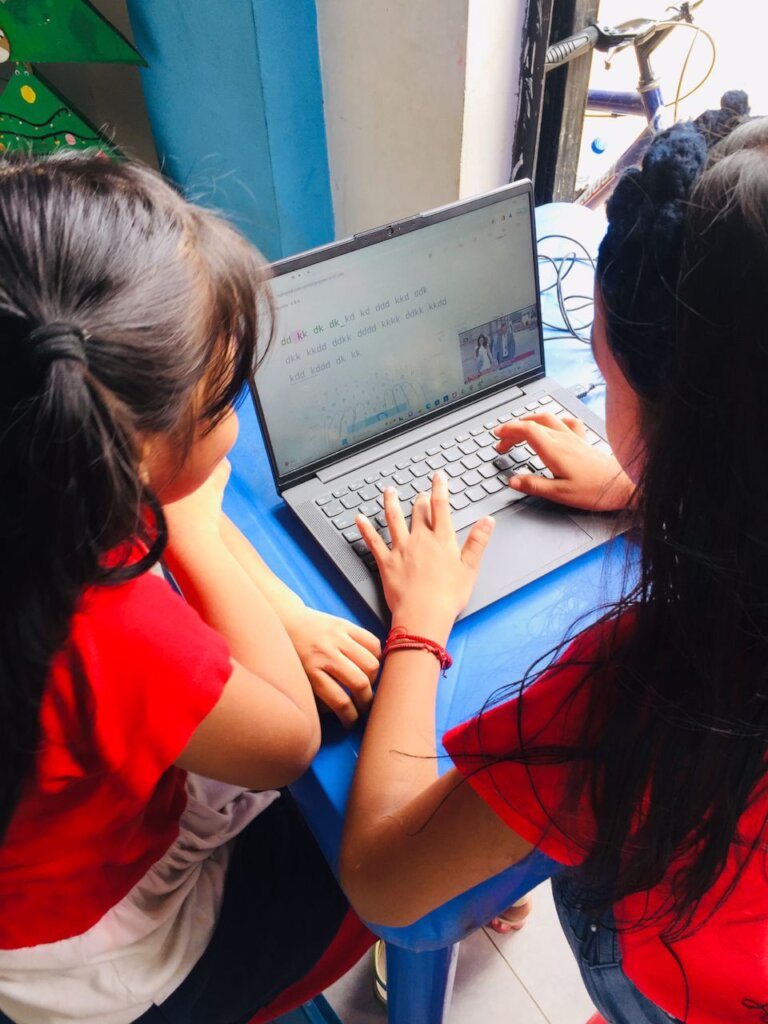 Support children education in Peruvian Amazon