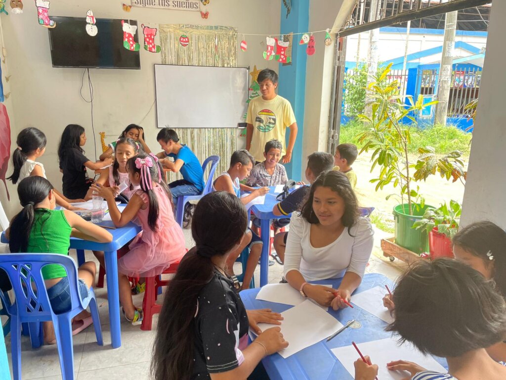 Support children education in Peruvian Amazon