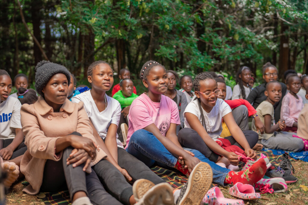 Keep 100 girls in Mukuru Kwa Njenga in school