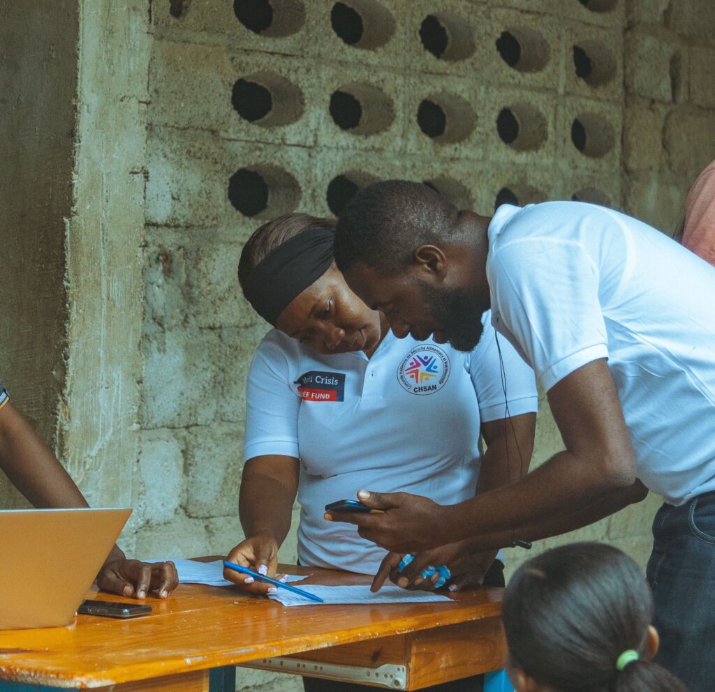 Provide food packages and drinking water in Haiti
