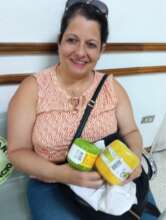 Donation of threads to a person with deafblindness