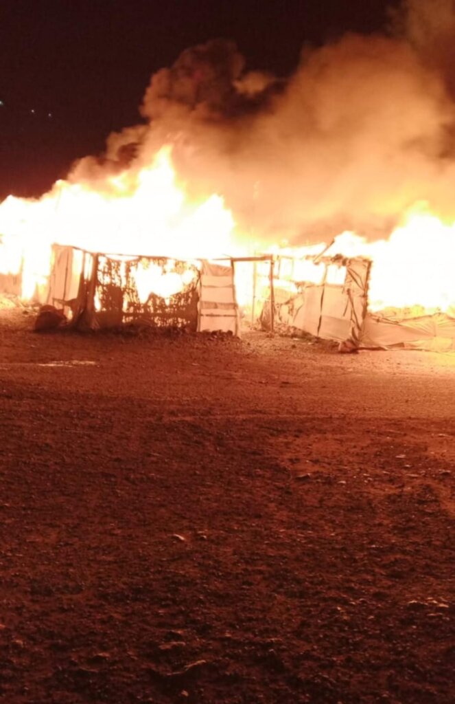 A fierce fire devastates a refugee camp in Wadi Al