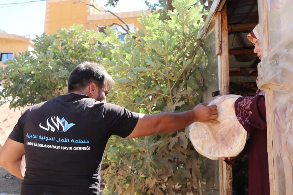 Bread Sponsorship For 1,000 Families In Gaza.