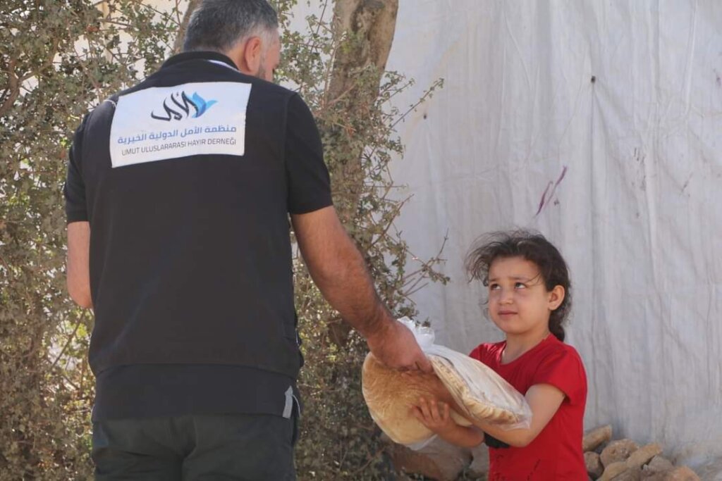 Bread Sponsorship For 1,000 Families In Gaza.