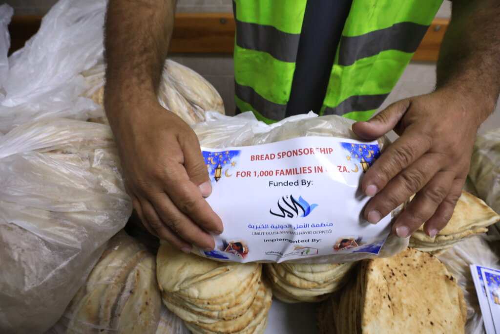Bread Sponsorship For 1,000 Families In Gaza.
