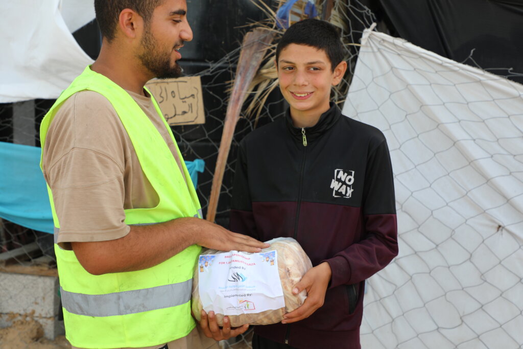 Bread Sponsorship For 1,000 Families In Gaza.