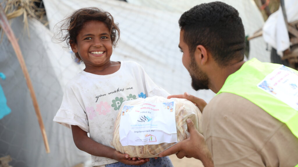 Bread Sponsorship For 1,000 Families In Gaza.