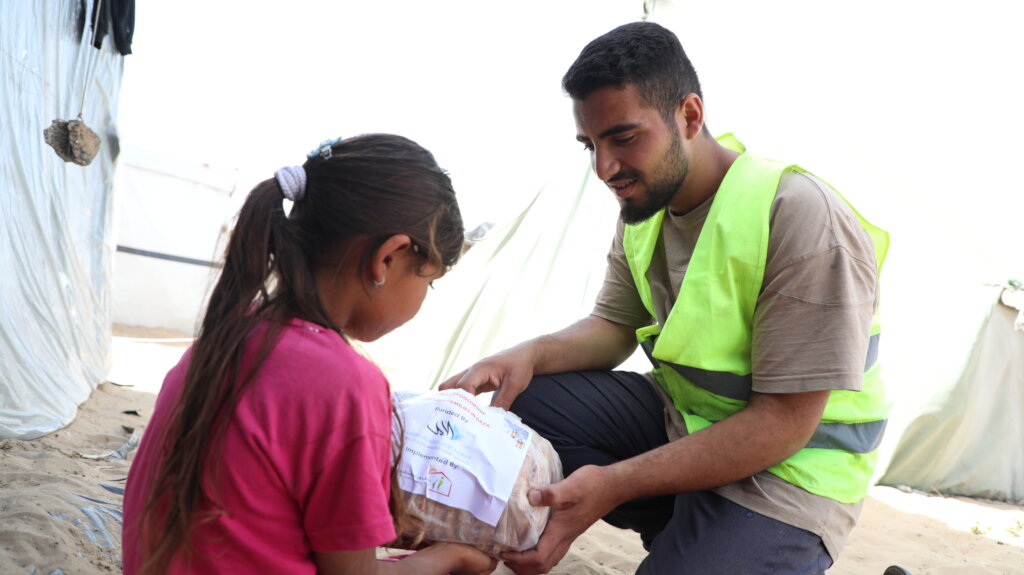 Bread Sponsorship For 1,000 Families In Gaza.