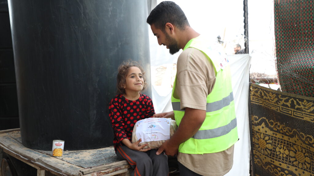 Bread Sponsorship For 1,000 Families In Gaza.