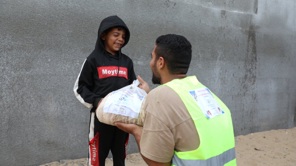 Bread Sponsorship For 1,000 Families In Gaza.