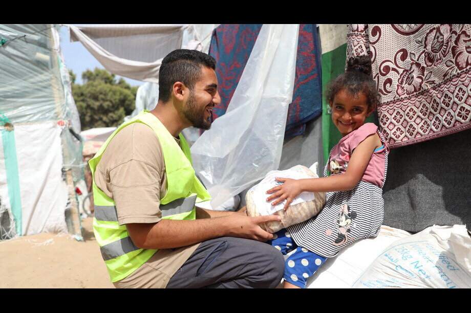 Bread Sponsorship For 1,000 Families In Gaza.