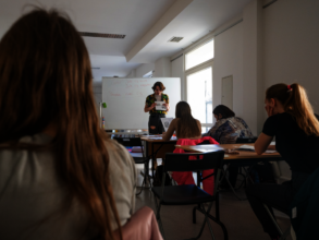 Polish lesson for Ukrainian refugees at JCC Krakow