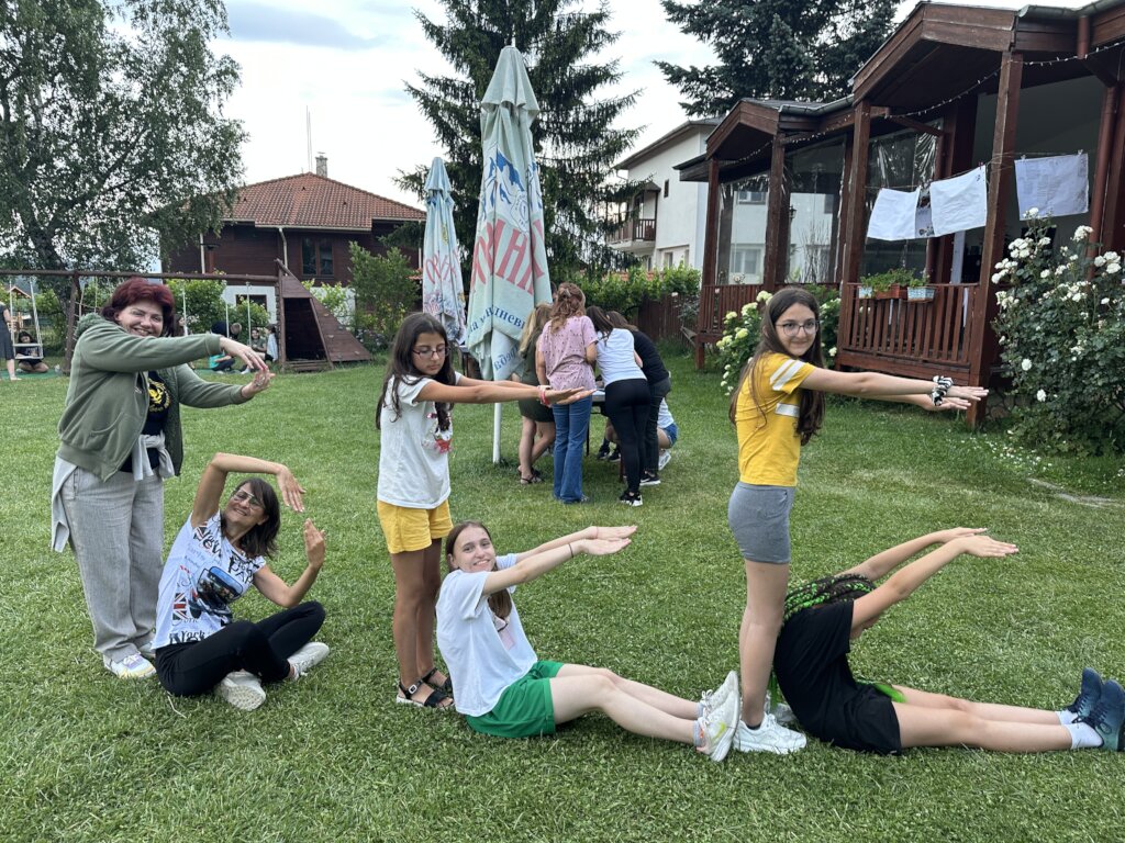 Buzzing Bees: Spelling Bee Summer Camp