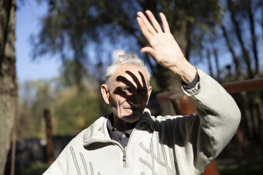 Shelter for Ukrainian lonely elderly people
