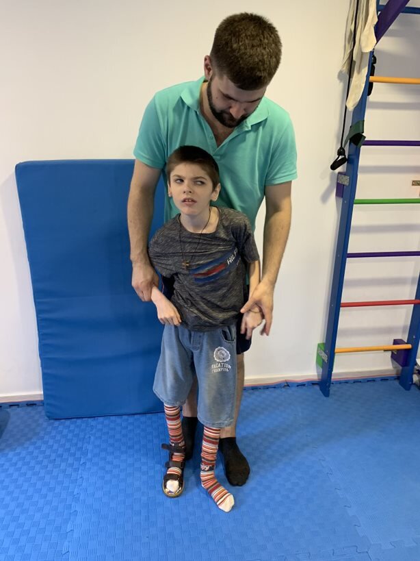 To rescue 100 Ukrainian children with disabilities