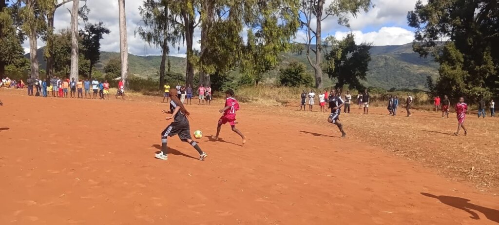 Empower girls through football and further in life