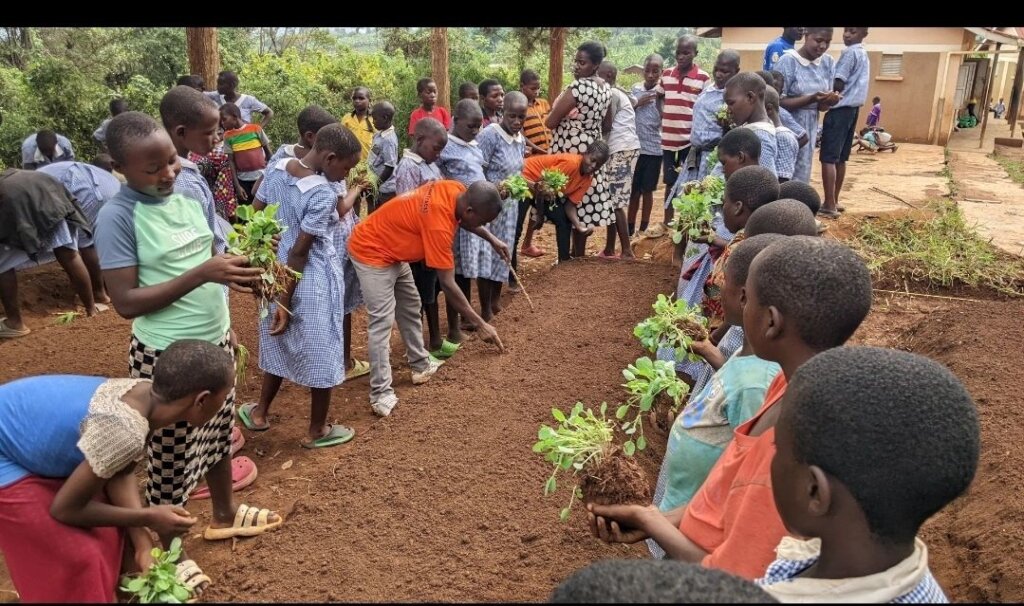 Help a Refugee Mother Feed Her Children