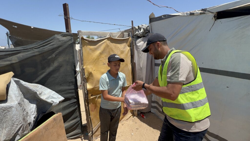 Hot Meal Distribution in Gaza