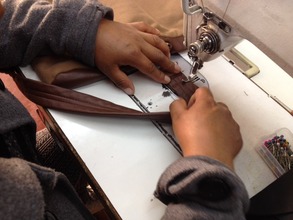 Estela demonstrates the thick seam