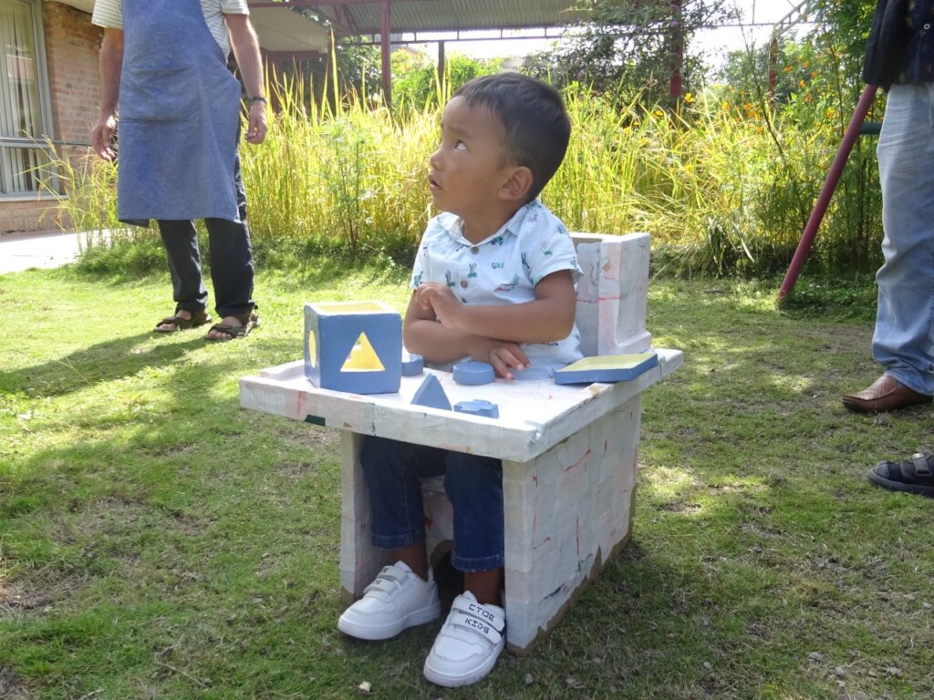 Make disability equipment for children in Pakistan