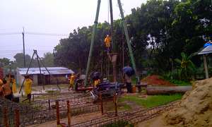construction work in the rain at the hospital