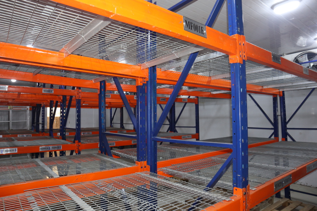 Green Energy Support for Cold-chain Warehouse