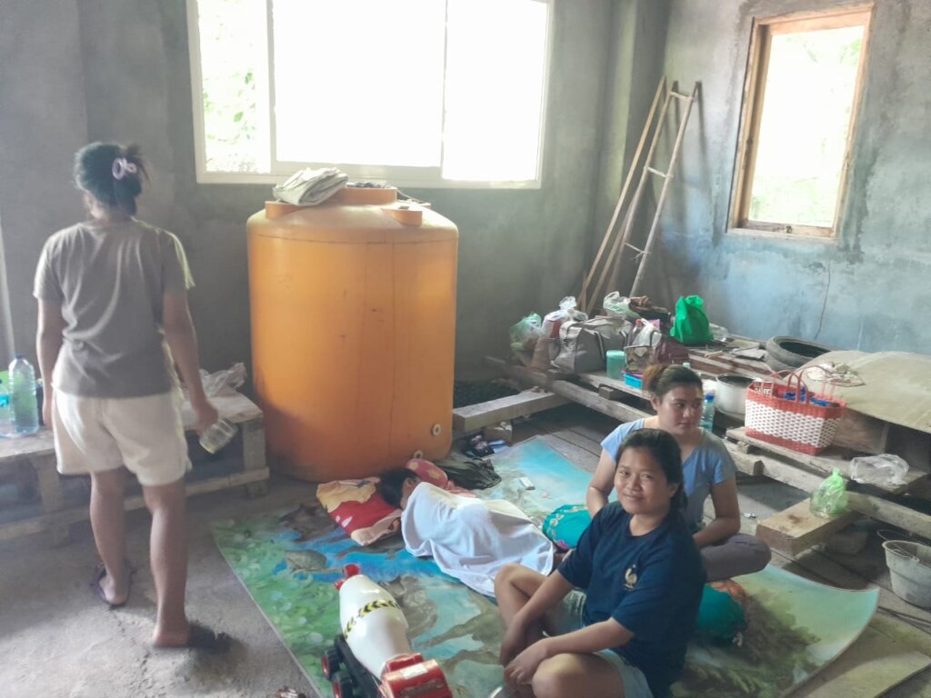 Family affected by Mt. Ruang eruption
