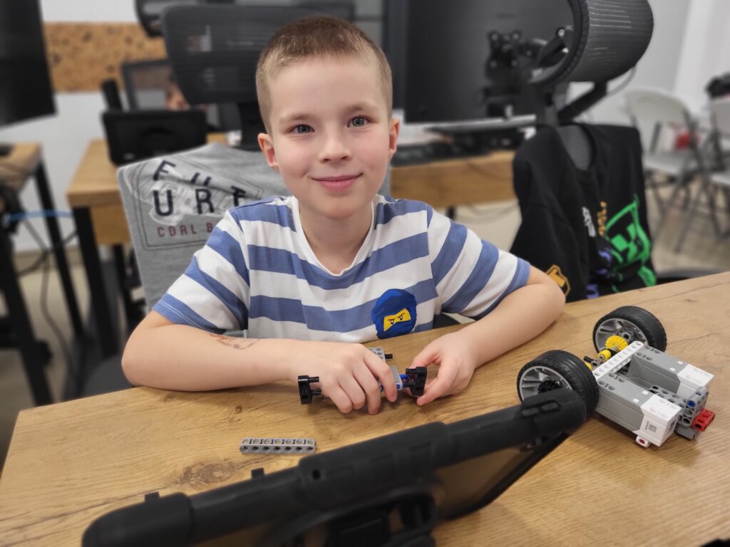 Provide education to Ukrainian and Polish children