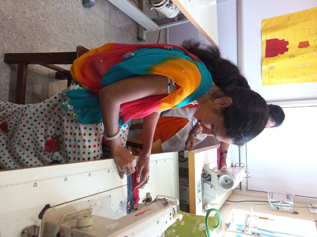 Donate sewing machines to poor girls & women GlobalGiving