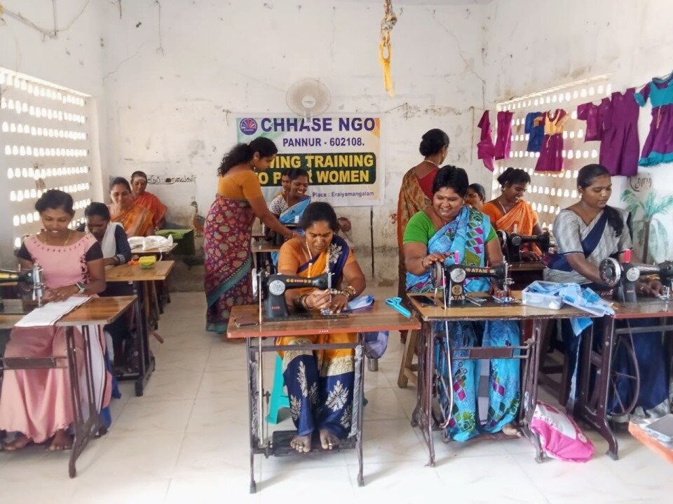 Donate sewing machines to poor girls & women GlobalGiving