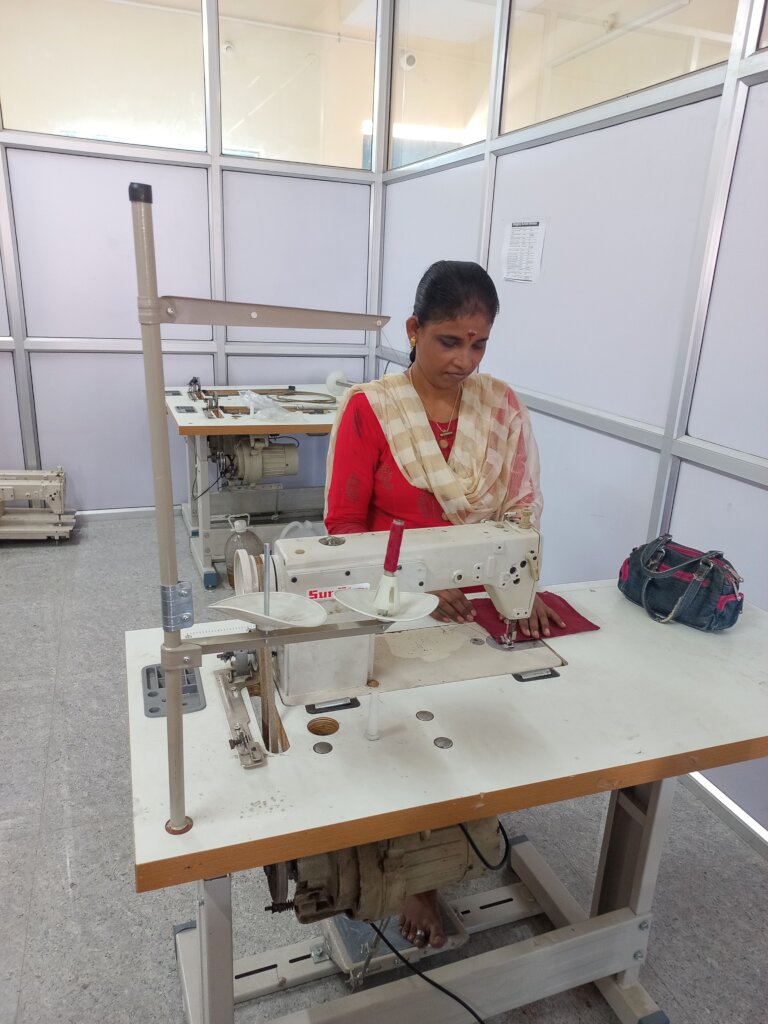 Donate sewing machines to poor girls & women GlobalGiving