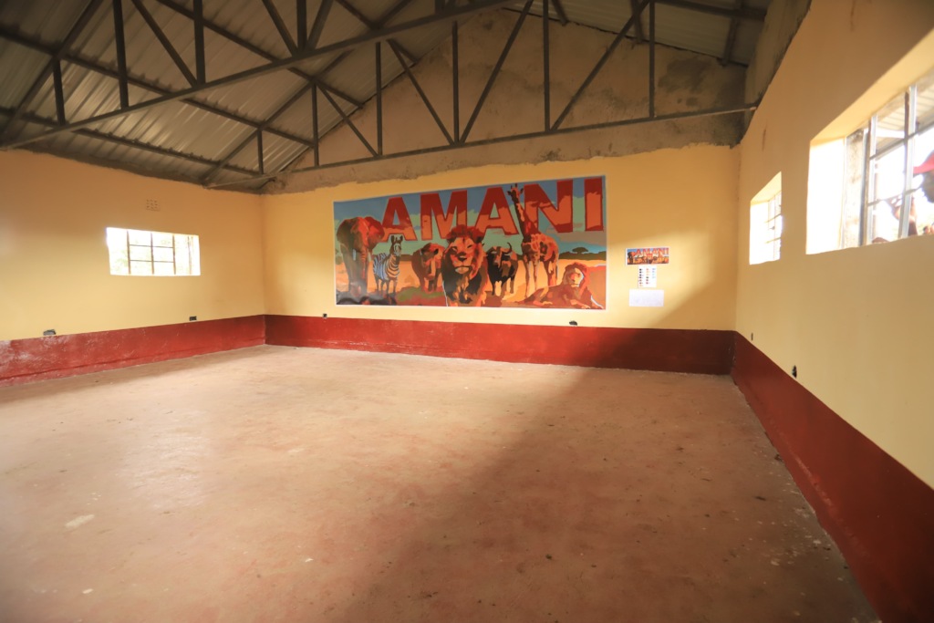 New mural done with students for grade 6