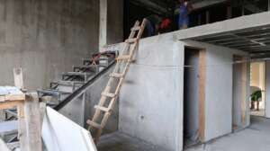 The building is ongoing within a medical building