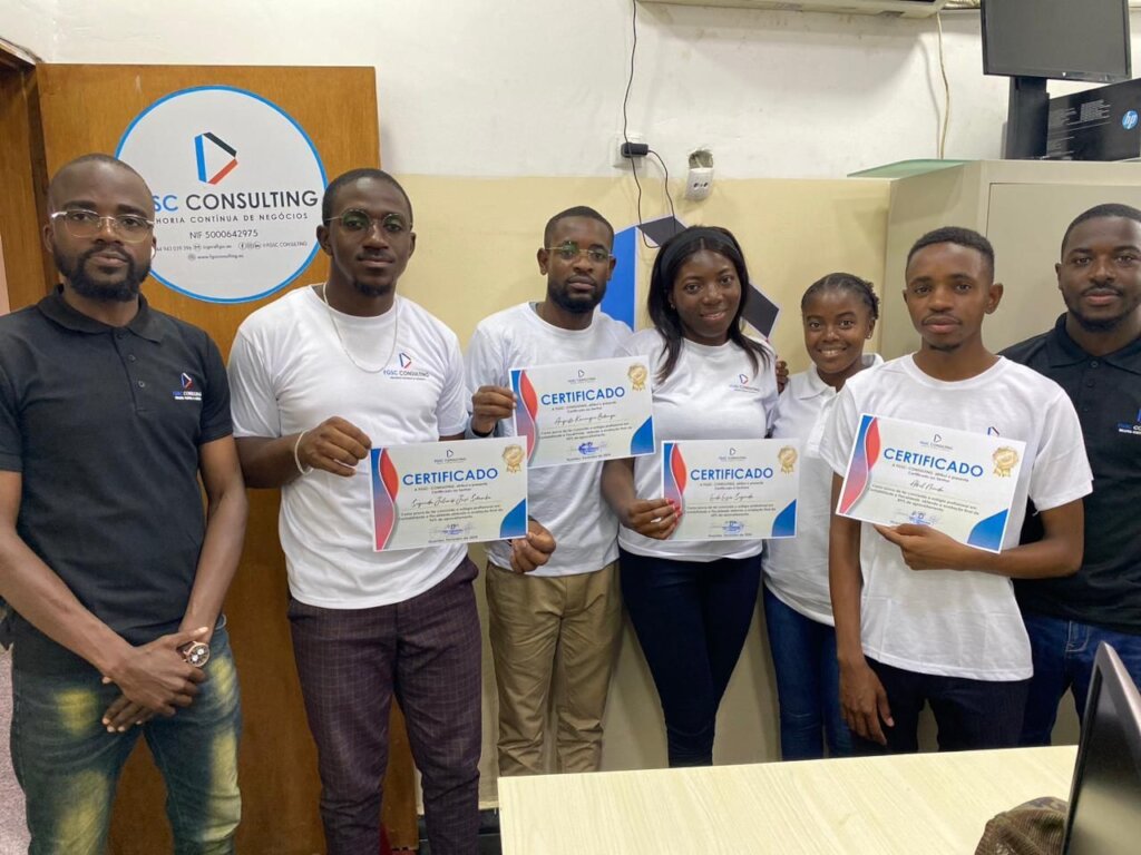 Graduate's guidance fuels interns' career growth