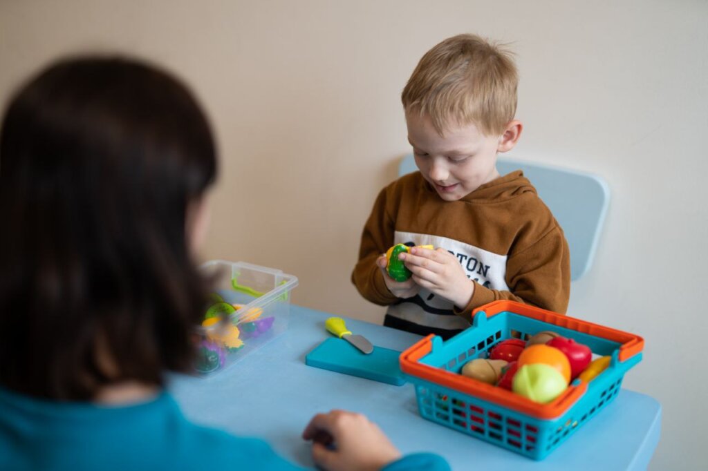 Provide rehabilitation to 10 children with ASD