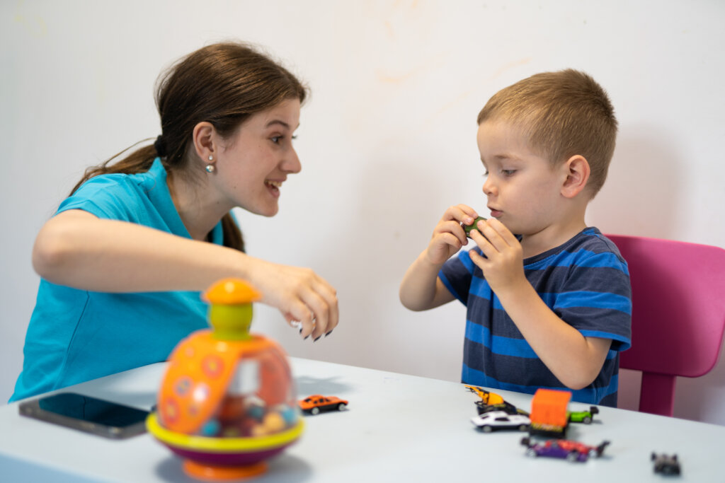 Provide rehabilitation to 10 children with ASD