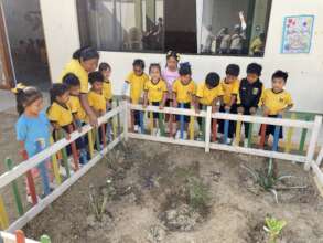 Planting day with Lobitos schoolchildren