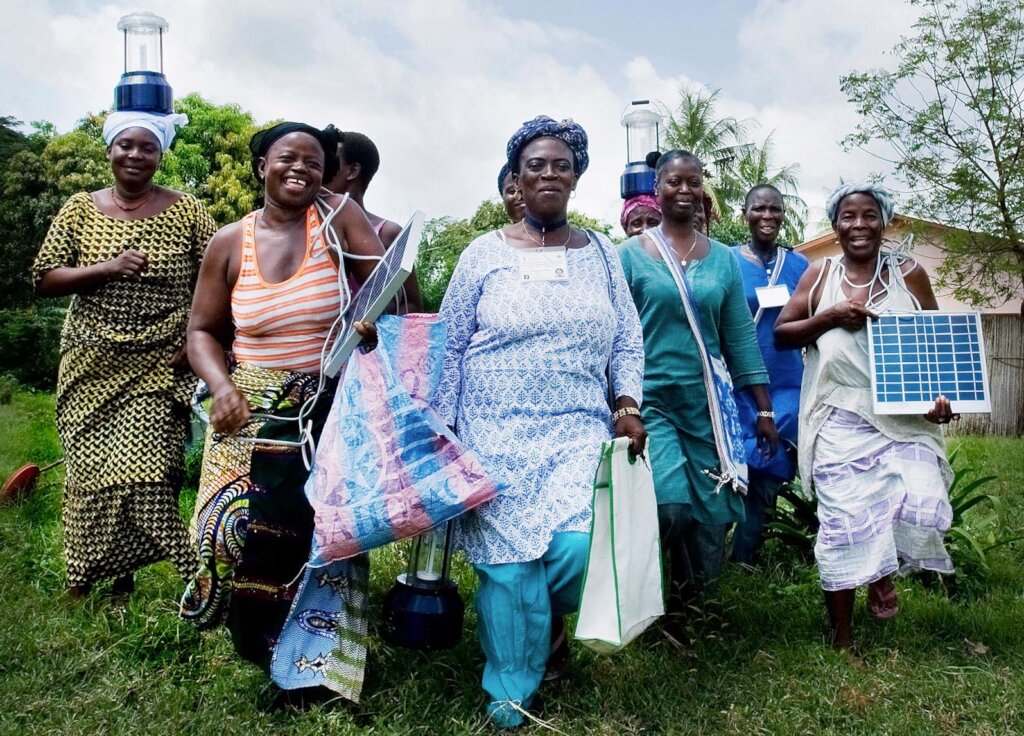 Train Solar Mamas to Electrify Communities