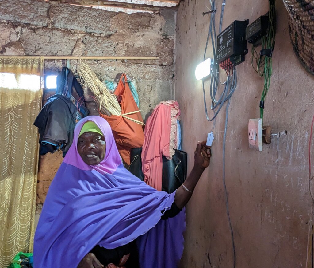 Train Solar Mamas to Electrify Communities