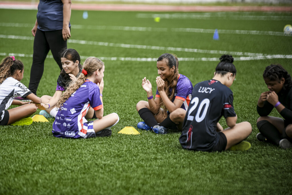 Give 1,500 children a new future through sport