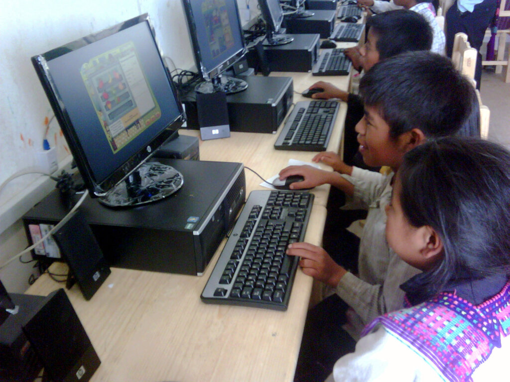 UNETE-Technology in education for Mayas in Yucatan