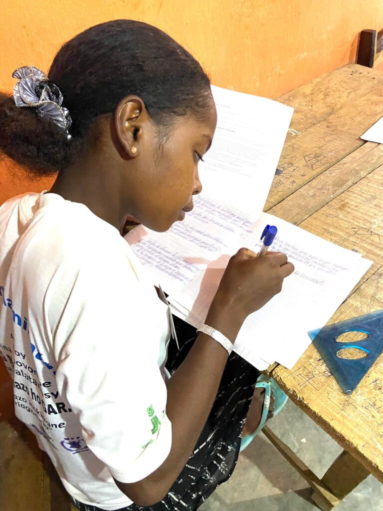 Support Girls' Education in Madagascar