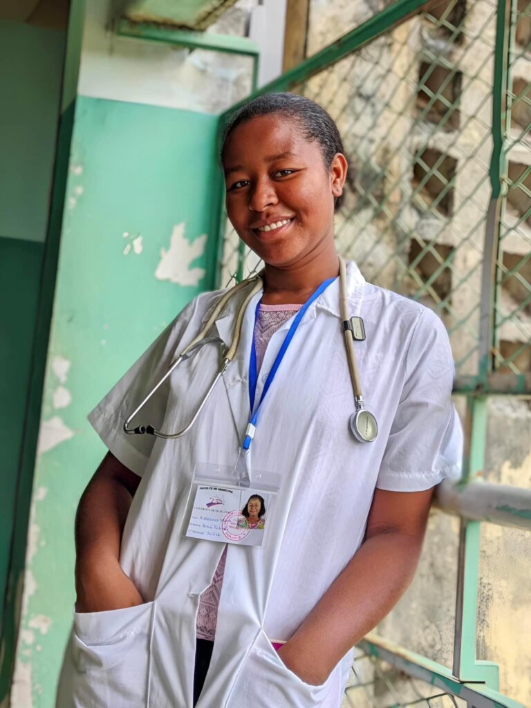 Support Girls' Education in Madagascar