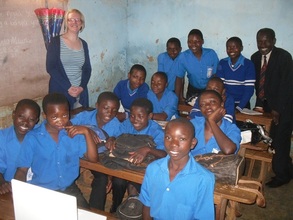 Laura with the student in class.
