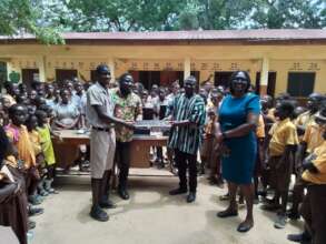 flood affected school receives computers