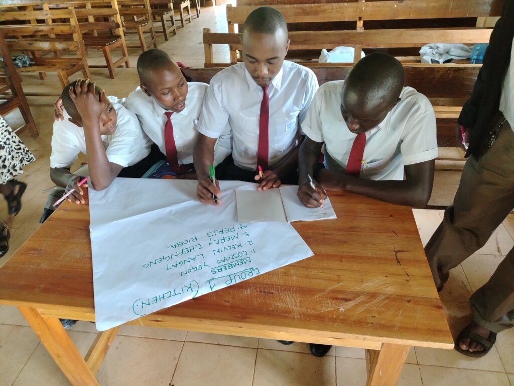 Children learning about Healthy Schools